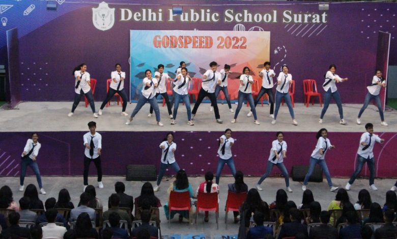 Delhi Public School Surat organized 'Godspeed-2022' to bid farewell to the students of Class 12
